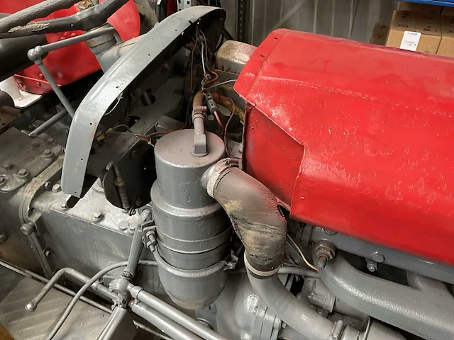 Massey ferguson oldtimer tractor - afbeelding 7 van  25