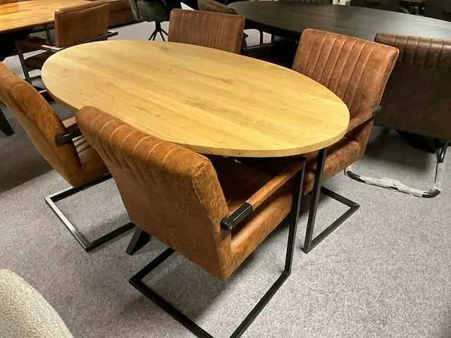 Massief eiken ovale eetkamertafel - afbeelding 3 van  9