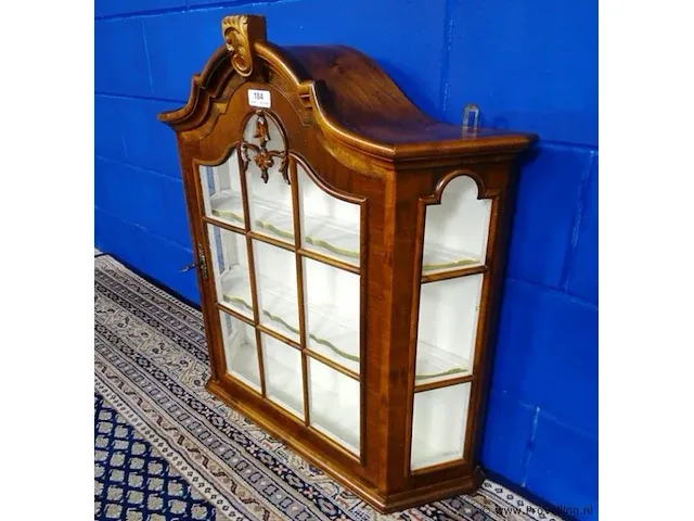 Massief houten hangvitrine - afbeelding 1 van  5