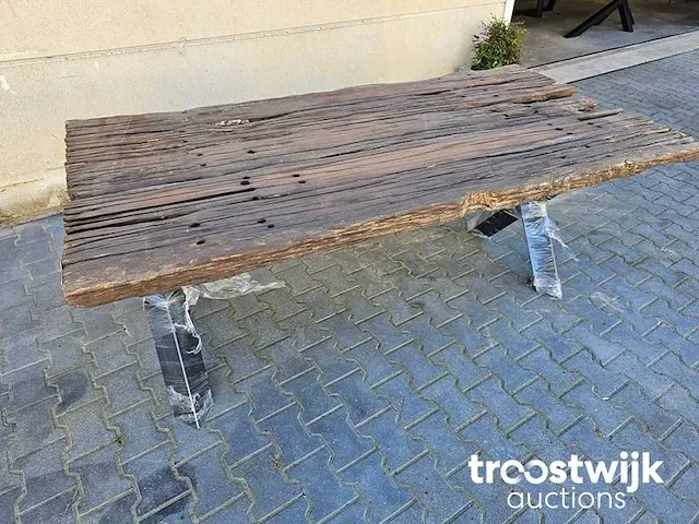 Massief oud houten eettafel incl. stalen onderstel 199cm breedte 100-102cm hoogte 79cm - afbeelding 1 van  5
