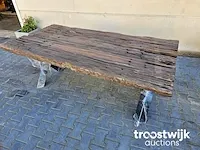 Massief oud houten eettafel incl. stalen onderstel 199cm breedte 100-102cm hoogte 79cm - afbeelding 2 van  5