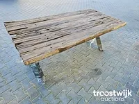 Massief oud houten eettafel incl. stalen onderstel 199cm breedte 100-102cm hoogte 79cm - afbeelding 3 van  5