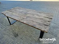 Massief oud houten eettafel incl. stalen onderstel 201cm breedte 99-106cm hoogte 74cm - afbeelding 4 van  5