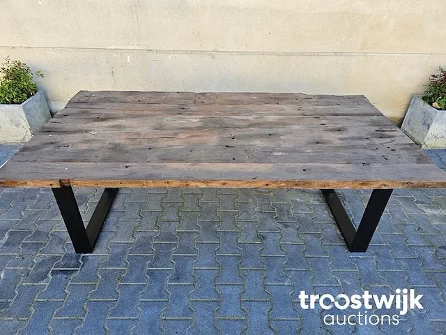 Massief oud houten eettafel incl. stalen onderstel 201cm breedte 99-106cm hoogte 74cm - afbeelding 5 van  5
