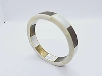 Massieve parelmoer armband - anna valerie adolf - afbeelding 1 van  4