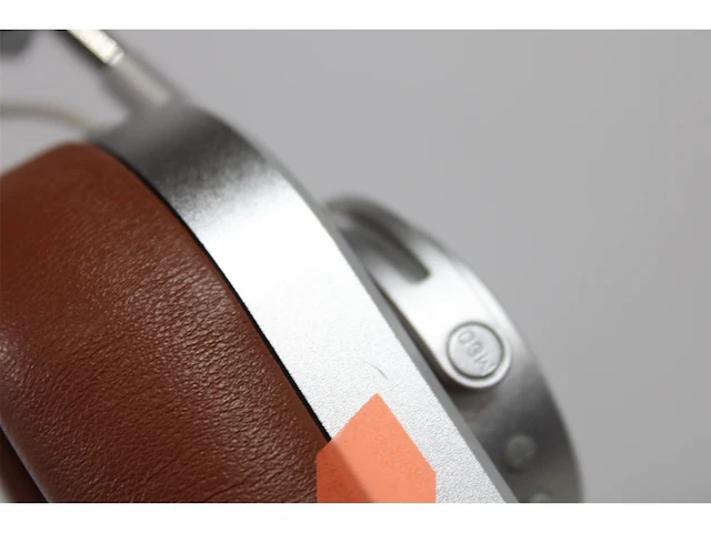 Master & dynamic mh40 hifi overear bluetooth headphones (zilver / bruin) - afbeelding 6 van  6