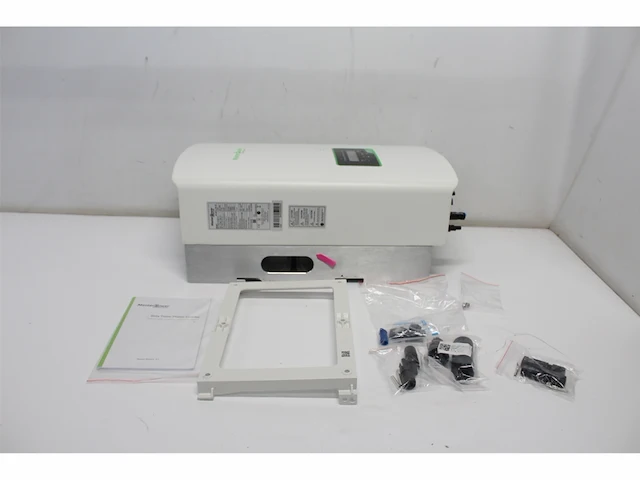 Master upower beta10kw3p solaromvormer10 kw driefasig wit - afbeelding 3 van  4