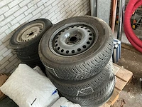 Mastersteel en interstate winter+ winter en zomerbanden (8x) - afbeelding 1 van  12