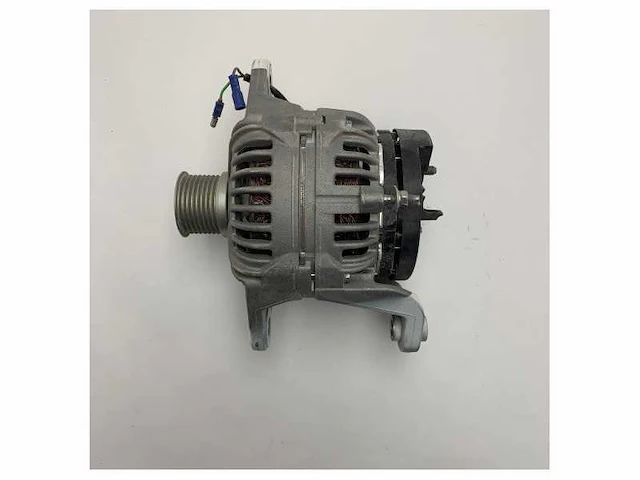 Mastervolt alpha compact alternator 28v 110 amp - 46228110 - afbeelding 2 van  6
