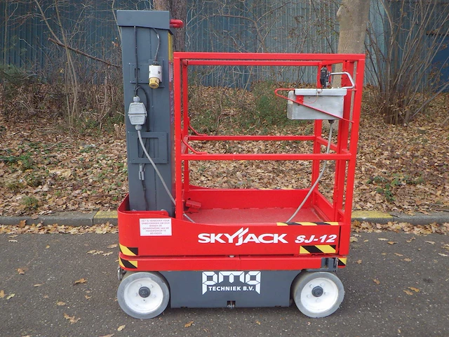 Masthoogwerker skyjack sj12 elektrisch 5.48m 2012 - afbeelding 1 van  1