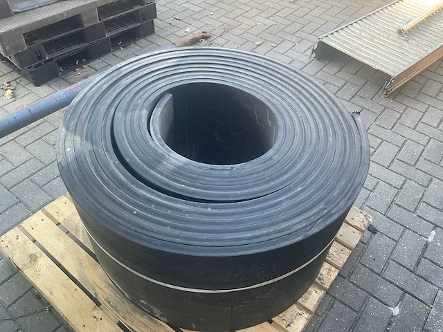 Mat rubber - afbeelding 3 van  5