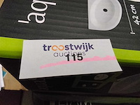 Mat zwarte designradiator. - afbeelding 4 van  4