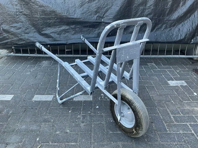 Matador stenen kruiwagen - afbeelding 1 van  3