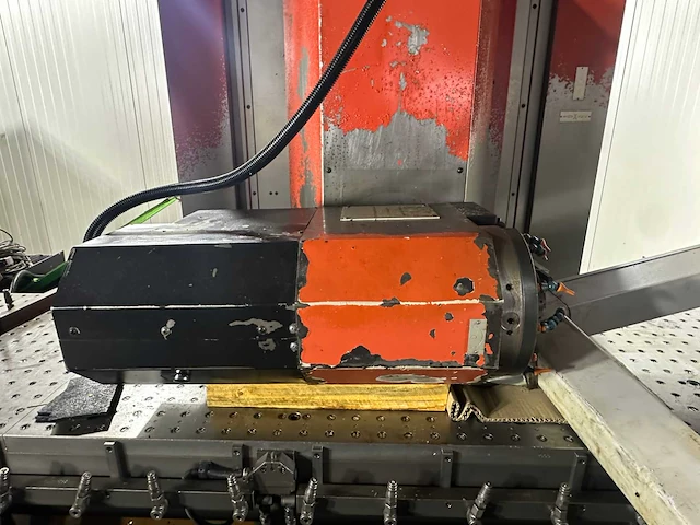 Matec 30 hv machining center with nc swivel head - afbeelding 4 van  10