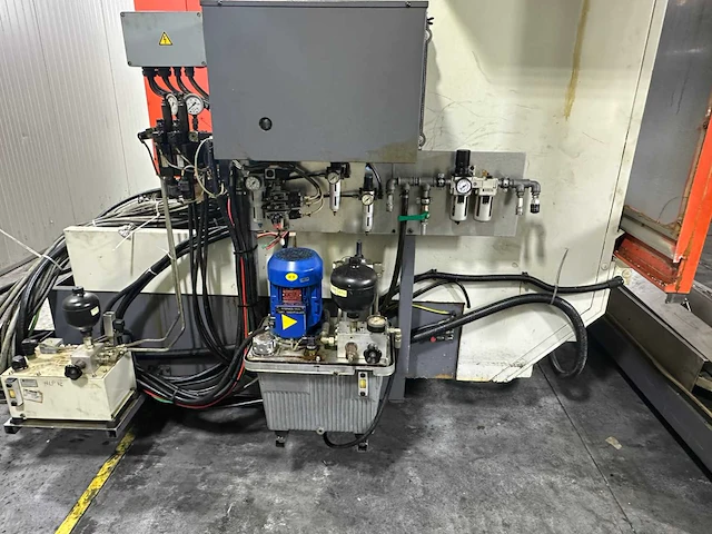 Matec 30 hv machining center with nc swivel head - afbeelding 8 van  10