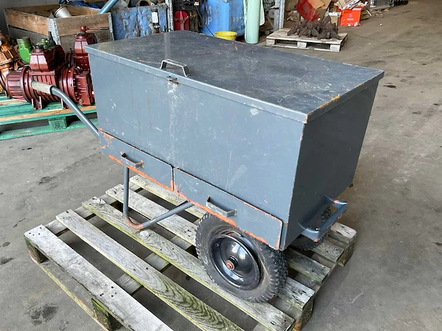 Materiaal kruiwagen - afbeelding 1 van  6