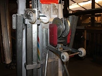 Materiaallift alplift, met vierdelige mast, max belasting 300 kg. let op! hefvorken ontbreken. - afbeelding 1 van  3