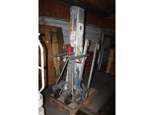 Materiaallift alplift, met vierdelige mast, max belasting 300 kg. - afbeelding 2 van  3