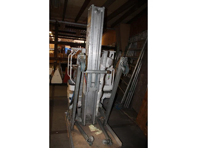 Materiaallift alplift, met vierdelige mast, max belasting 300 kg. - afbeelding 3 van  3