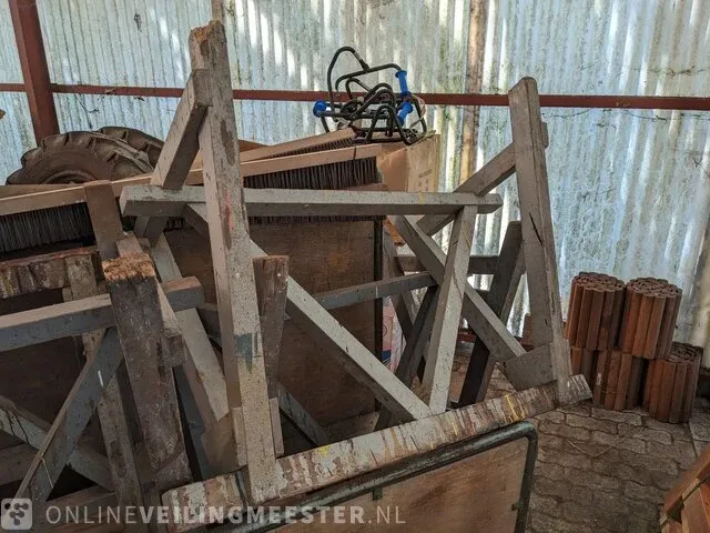 Materiaalwagen met inhoud - afbeelding 3 van  8