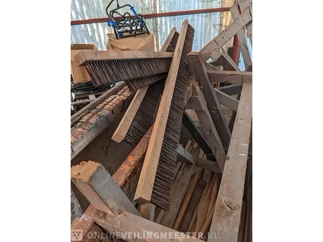 Materiaalwagen met inhoud - afbeelding 5 van  8