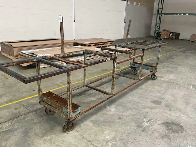 Materiaalwagen - afbeelding 1 van  3