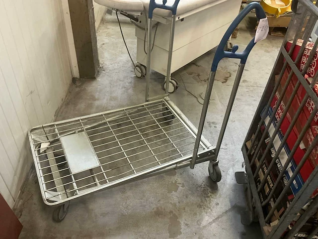 Materiaalwagen - afbeelding 1 van  4
