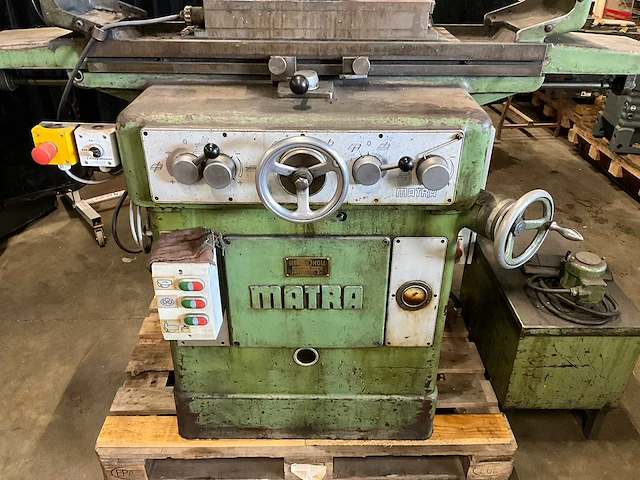 Matra mf6 vlakslijpmachine - afbeelding 11 van  13