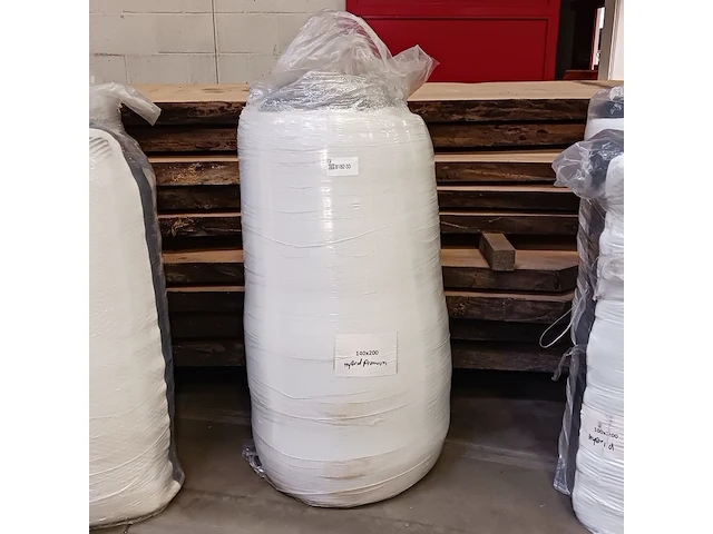 Matras, emma, hybrid premium - 140x200 cm - afbeelding 1 van  4