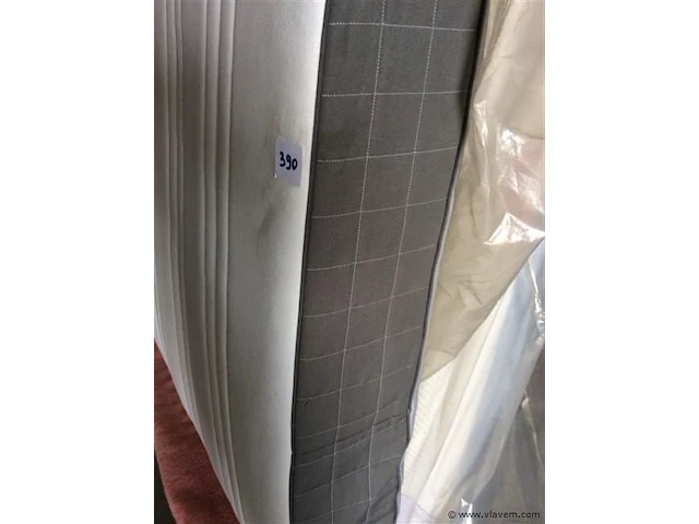 Matras - afbeelding 2 van  3