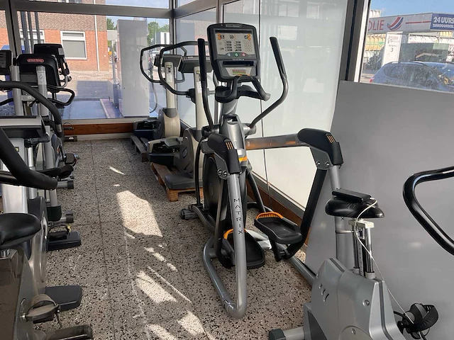 Matrix excite crosstrainer - afbeelding 1 van  5