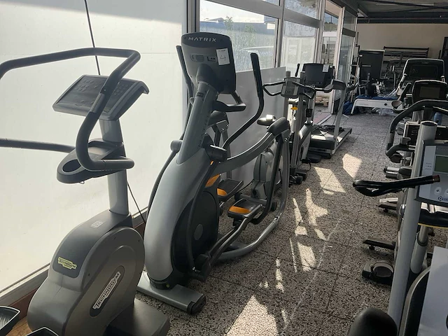 Matrix excite crosstrainer - afbeelding 2 van  5