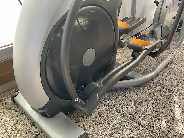 Matrix excite crosstrainer - afbeelding 3 van  5