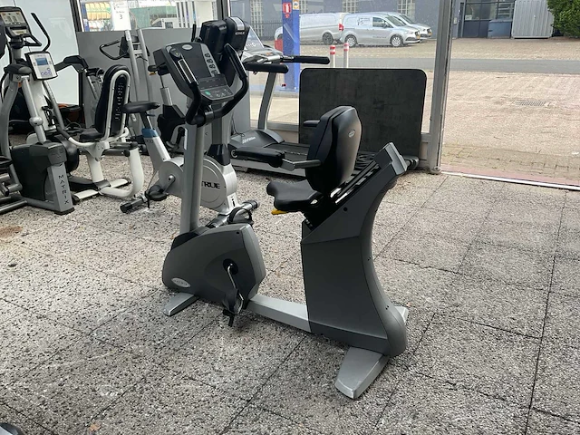 Matrix hybrid bike recumbend home trainer - afbeelding 2 van  6