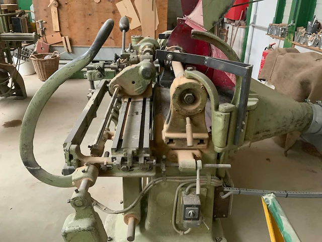 Mattison 55-f houtdraaibank halfautomaat - afbeelding 5 van  9