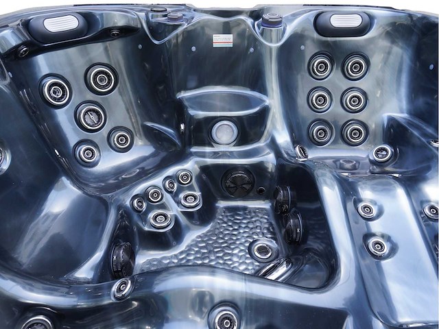 Mawialux 5-persoons buitenspa met balboa en bluetooth - afbeelding 21 van  27