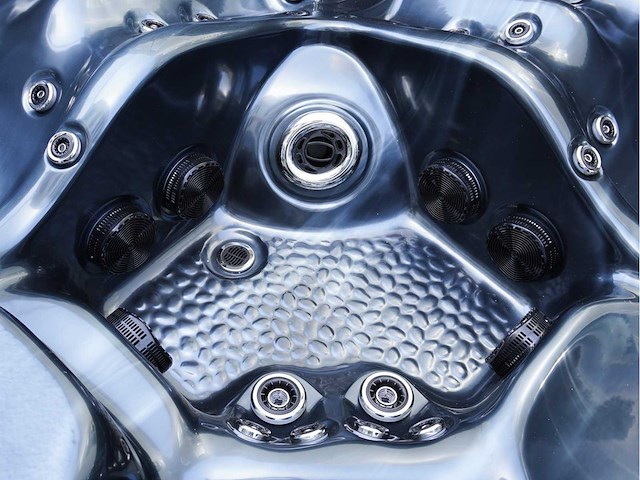 Mawialux 5-persoons buitenspa met balboa en bluetooth - afbeelding 26 van  27