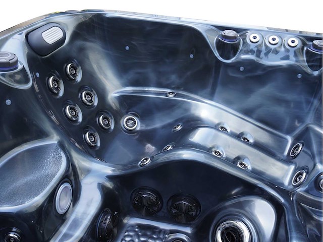 Mawialux 5-persoons buitenspa met balboa en bluetooth - afbeelding 27 van  27