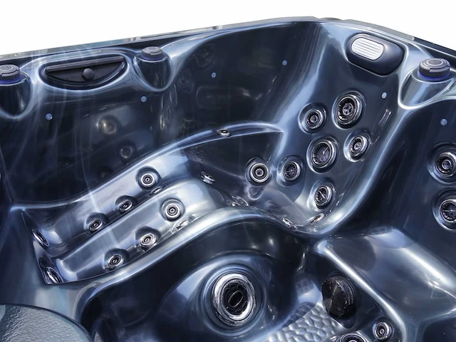 Mawialux 6-persoons buitenspa met balboa en biuetooth - zwart - afbeelding 24 van  25