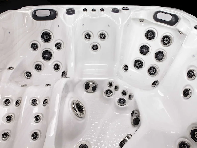 Mawialux 6-persoons buitenspa met balboa en biuetooth (2 kleuren mogelijk) - afbeelding 10 van  16