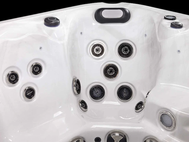 Mawialux 6-persoons buitenspa met balboa en biuetooth (2 kleuren mogelijk) - afbeelding 12 van  16