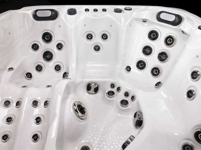 Mawialux 6-persoons buitenspa met balboa en biuetooth (2 kleuren mogelijk) - afbeelding 10 van  16