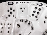 Mawialux 6-persoons buitenspa met balboa en biuetooth (2 kleuren mogelijk) - afbeelding 10 van  16