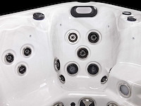 Mawialux 6-persoons buitenspa met balboa en biuetooth (2 kleuren mogelijk) - afbeelding 12 van  16