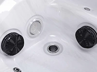 Mawialux 8-persoons buitenspa met balboa en wifi en 112 massagejets - afbeelding 24 van  25