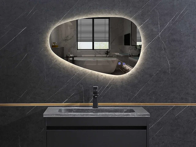 Mawialux design led spiegel 80x50cm of 90x60cm (keuze) - afbeelding 1 van  11