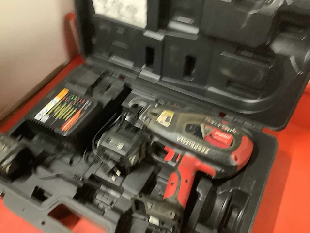 Max rebartier bindmachine - afbeelding 1 van  3