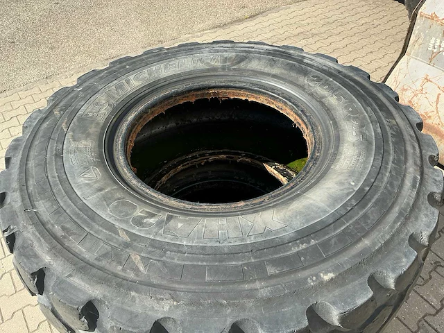 Maxam 3x / michelin 1x ms301 banden shovel - wiellader - afbeelding 12 van  14