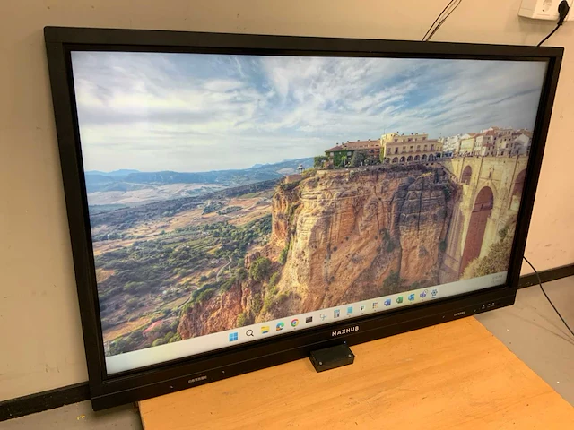 Maxhub (c65ca), core(tm) i7-7700, 16 gb ram, no hdd, nvidia (geforce gt 730) 1gb conference flat panel monitor - afbeelding 2 van  6