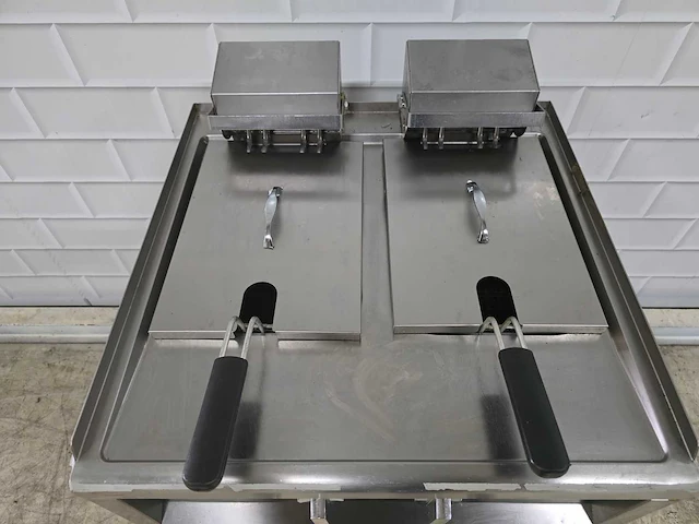 Maxima - ofe6060 - elektrische dubbelpans friteuse - afbeelding 3 van  7